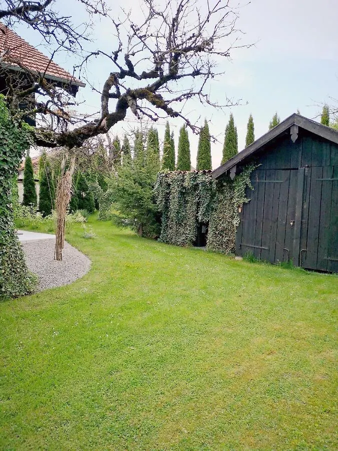 Apartment Muensing Naehe Starnberger See, Schoene Ferienwohnung, Gaestewohnung 125Qm Eg Und Og Kontaktfrei