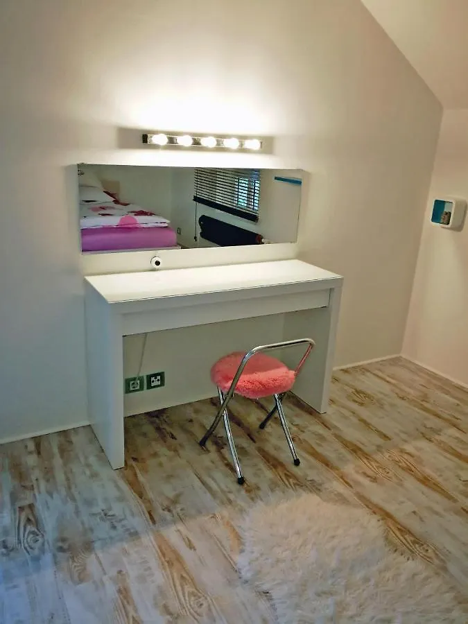 Apartment Muensing Naehe Starnberger See, Schoene Ferienwohnung, Gaestewohnung 125Qm Eg Und Og Kontaktfrei