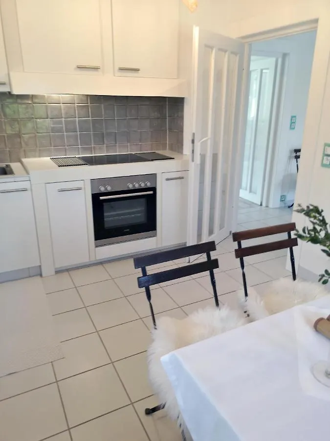 Muensing Naehe Starnberger See, Schoene Ferienwohnung, Gaestewohnung 125Qm Eg Und Og Kontaktfrei 0*, Munsing
