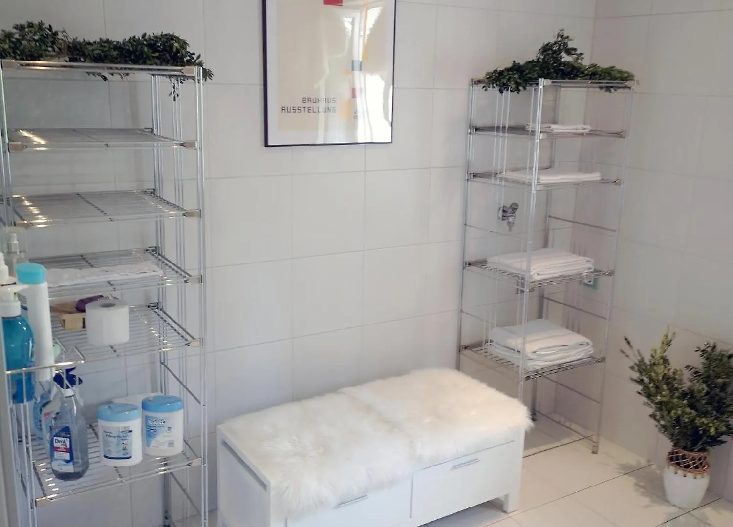 Muensing Naehe Starnberger See, Schoene Ferienwohnung, Gaestewohnung 125Qm Eg Und Og Kontaktfrei Munsing